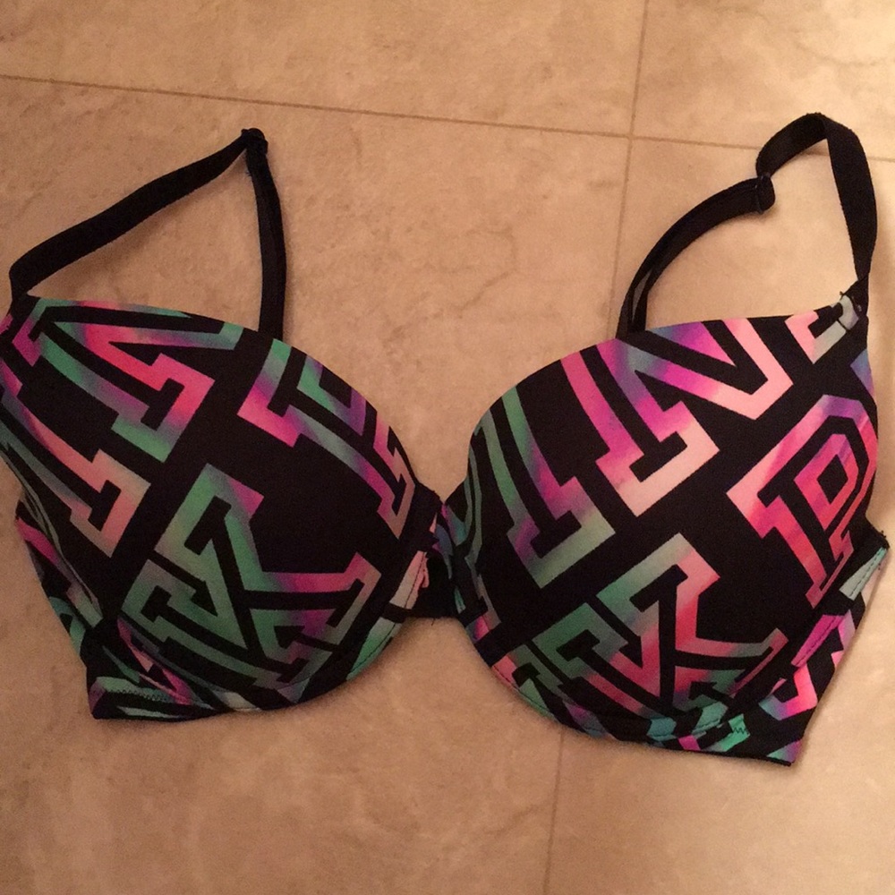 Victoria’s Secret PINK push up bra